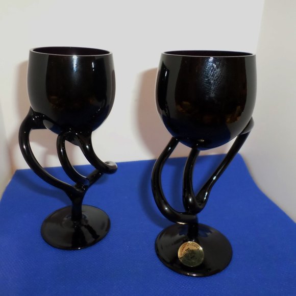 WINE GLASSARTSY BLACK STEM BY F&F TARNOW